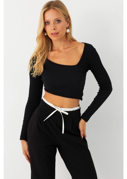 Kadın Siyah Asimetrik Crop Bluz EY2997 fırsatları