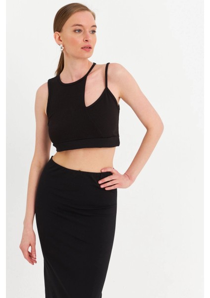 Kadın Siyah Pencereli Crop Bluz UR875 fırsatları