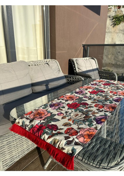 135X43 cm Sofistike Estetik Çiçekler Desenli Kırmızı Püsküllü Runner modelleri