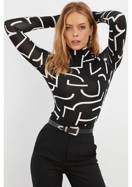 Kadın Siyah Yarım Balıkçı Desenli Bluz LPP1133
