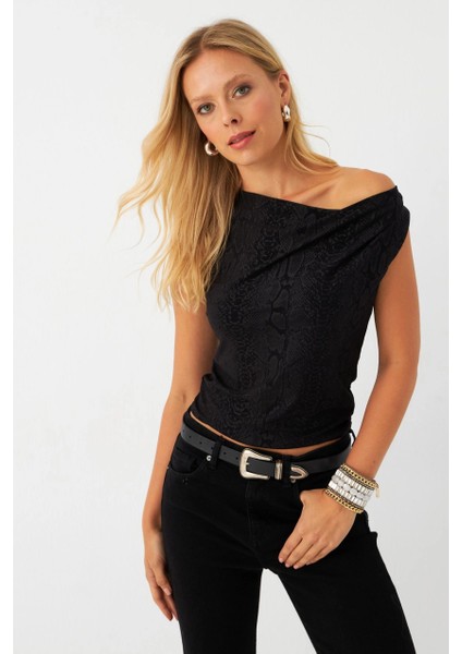 Kadın Siyah Degaje Yaka Kolsuz Bluz LPP1297 modelleri