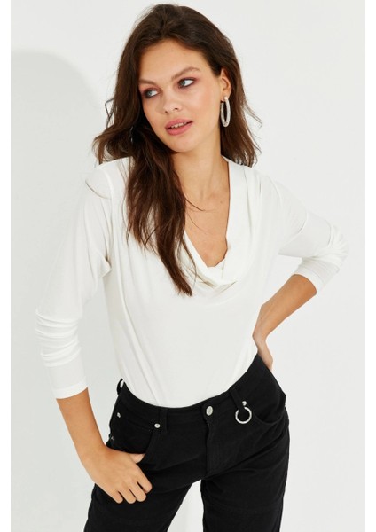 Kadın Ekru Degaje Yaka Bluz LPP1234 modelleri