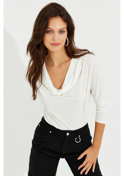 Kadın Ekru Degaje Yaka Bluz LPP1234 indirimleri