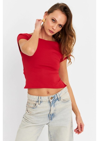 Kadın Kırmızı Sırtı Açık Crop Bluz ZH007 modelleri