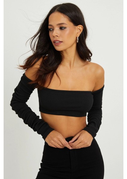 Kadın Siyah Kolu Büzgülü Crop Bluz B213