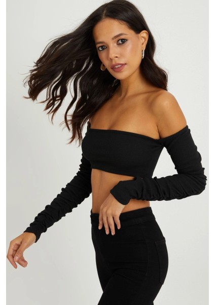 Kadın Siyah Kolu Büzgülü Crop Bluz B213