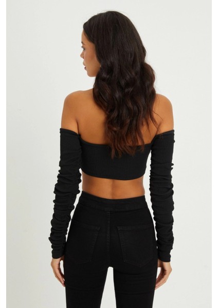 Kadın Siyah Kolu Büzgülü Crop Bluz B213