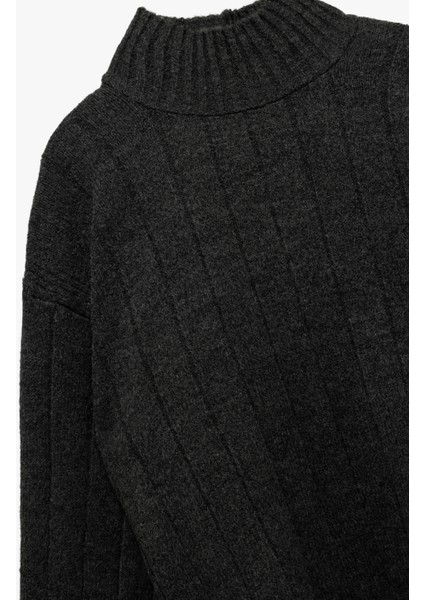 Uzun Kollu Dik Yaka Oversize Triko Kazak modelleri