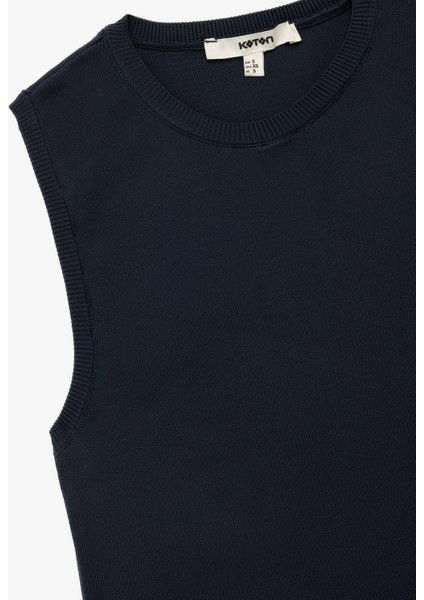 Regular Fit Bisiklet Yaka Kolsuz Triko Bluz modelleri