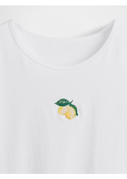 Kadın Beyaz Grafikli Crop T-Shirt modelleri