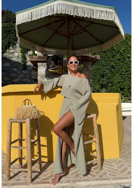 Derin Yırtmaç Detay Etek Crop Takım modelleri