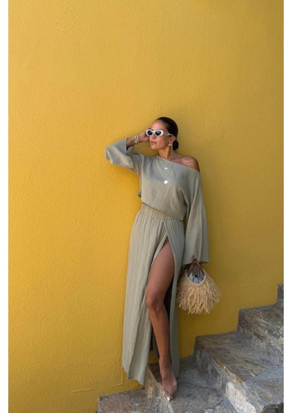 Derin Yırtmaç Detay Etek Crop Takım fırsatları