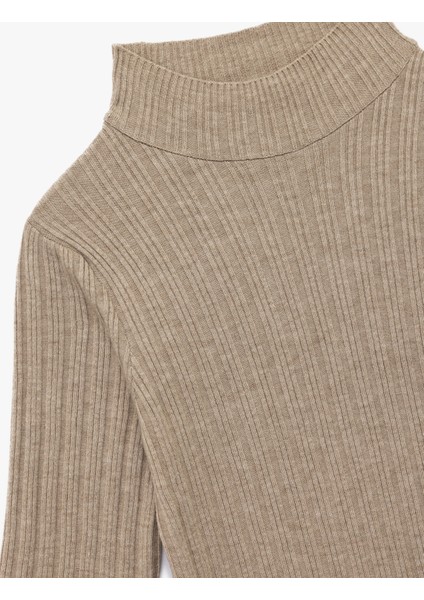 Kısa Kollu Balıkçı Yaka Triko Kazak modelleri