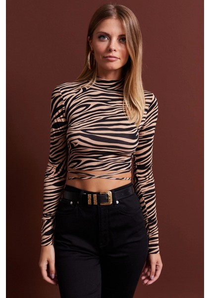 Kadın Camel-Siyah Sırt Dekolteli Zebra Desenli Crop Bluz LPP1131