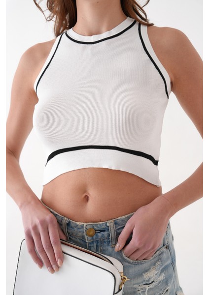 Halter Yaka Beyaz Çizgi Detaylı Triko Crop Atlet modelleri