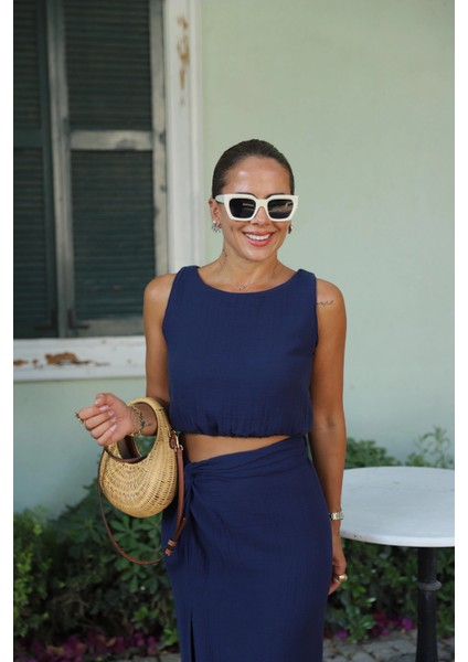 Lacivert Yırtmaçlı Bel Düğüm Detay Etek Crop Takım fiyatları