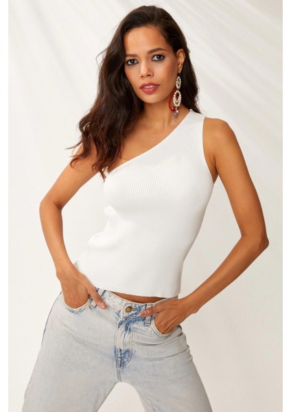 Kadın Beyaz Tek Omuz Triko Bluz YV90 fiyatları