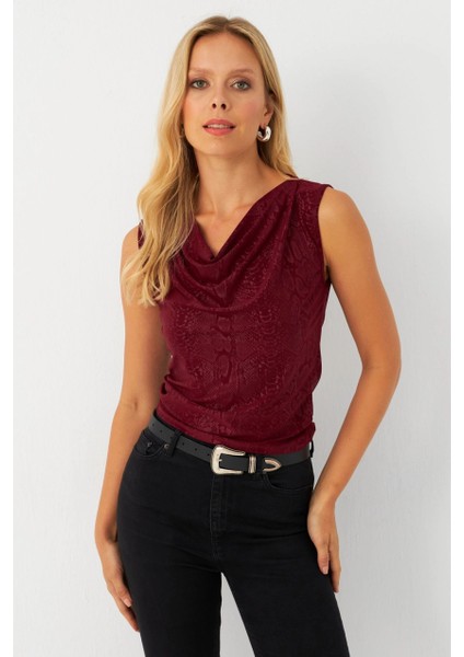 Kadın Bordo Degaje Yaka Kolsuz Bluz LPP1297 modelleri