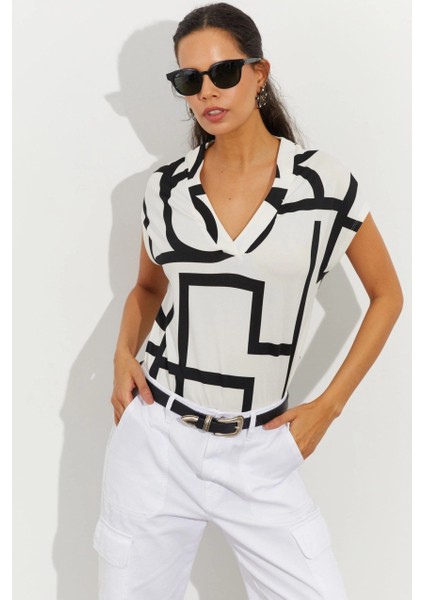 Kadın Beyaz Desenli V Yaka Bluz LPP1217 fırsatları