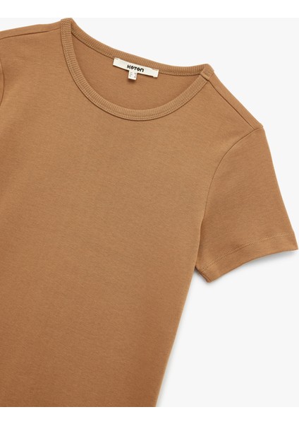 Pamuklu Kısa Kollu Bisiklet Yaka Basic Tişört modelleri