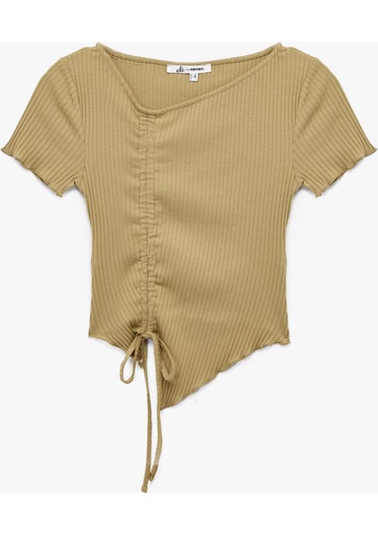 Asimetrik Kesim Büzgülü Bisiklet Yaka Kısa Kollu Bluz