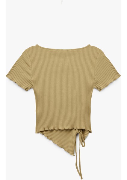 Asimetrik Kesim Büzgülü Bisiklet Yaka Kısa Kollu Bluz fiyatları