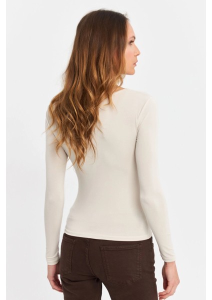 Kadın Vanilya Pencereli Aksesuarlı Bluz SB3046 indirimleri