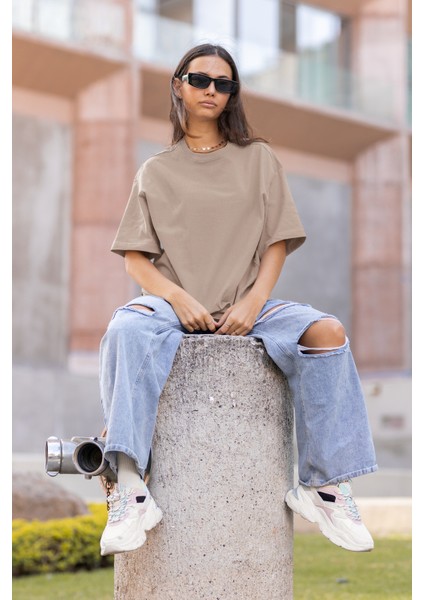 Oversize Relax Bisiklet Yaka Basic Kahve Tişört / Rahat Kesim T-Shirt fırsatları