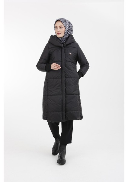 Trend Kapüşonlu Cep Detaylı Kapitone Oversize Siyah Kaban 22KT709