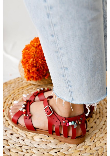 Hakiki Deri Alize Kırmızı Boncuk ve Yaprak Detaylı Sandalet indirimleri