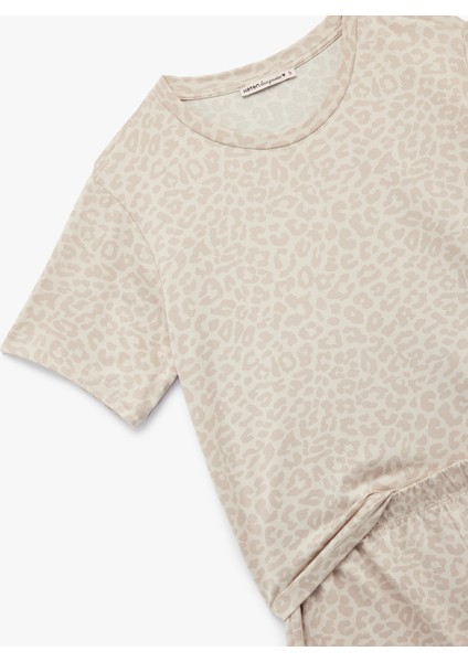 Kısa Kollu Bisiklet Yaka Leopar Desenli Şortlu Pijama Seti fırsatları