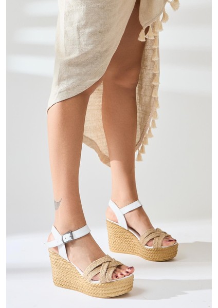 Margo Beyaz Çapraz Hasır Bantlı Dolgu Topuklu Sandalet