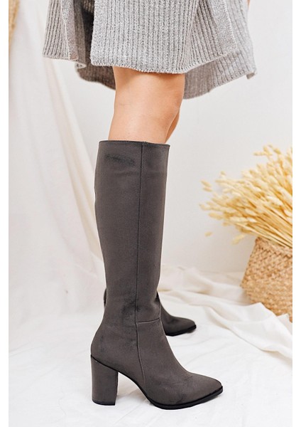 Tatum Gri Sivri Burunlu Orta Topuklu Çizme