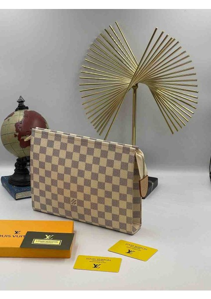 Louis Marka Vuitton Clutch