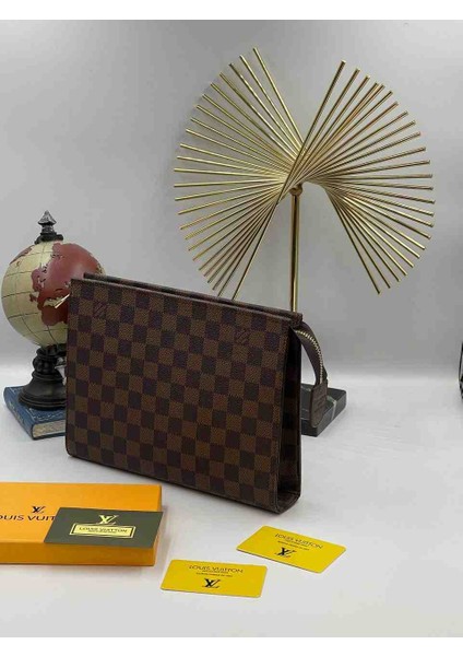 Louis Marka Vuitton Clutch