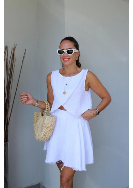 Beyaz Müslin Asimetrik Bluz Şort Etek Takım indirimleri