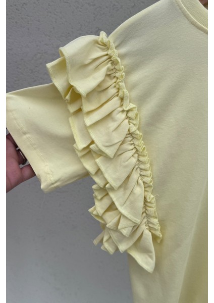 %100 Cotton Fırfırlı Kol Detaylı Kız Çocuk Tişört fırsatları