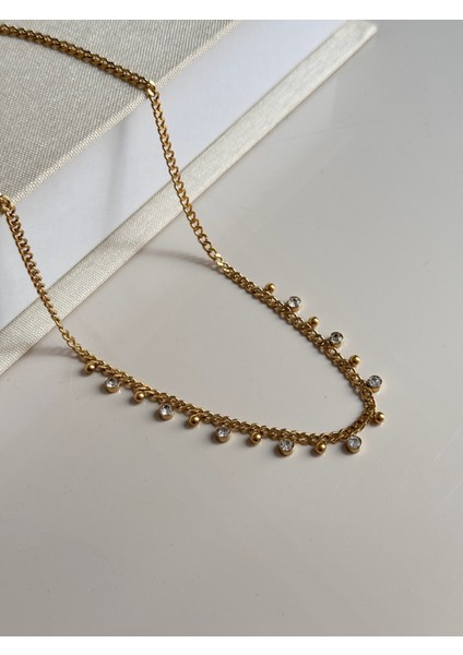 Taş Detaylı Sallantılı Top Figürlü Çelik Kolye – Altın Kaplama Kadın Takı fırsatları