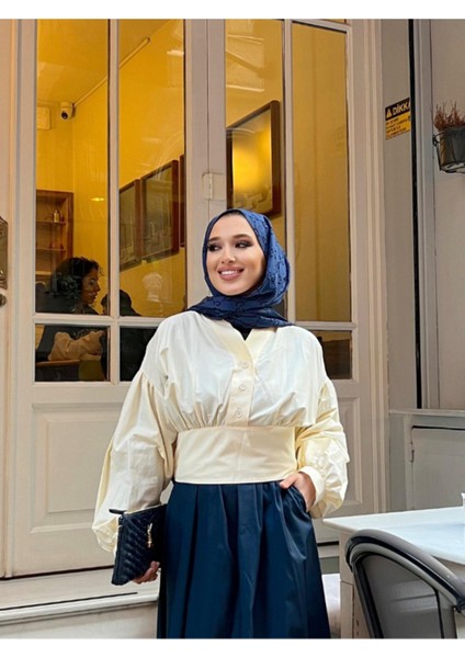 Kadın Tereyağ Sarısı Belden Oturtmalı Tasarım Gömlek Bluz
