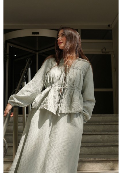 Kadın Bağcık Detaylı Yıkanmış Yumuşak Pamuk Muslin Bluz
