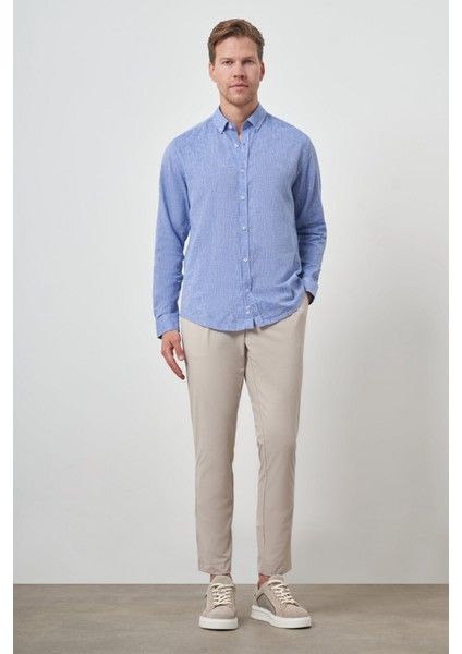 Erkek Mavi Keten Trend Dynamic Fit Düğmeli Yaka Gömlek