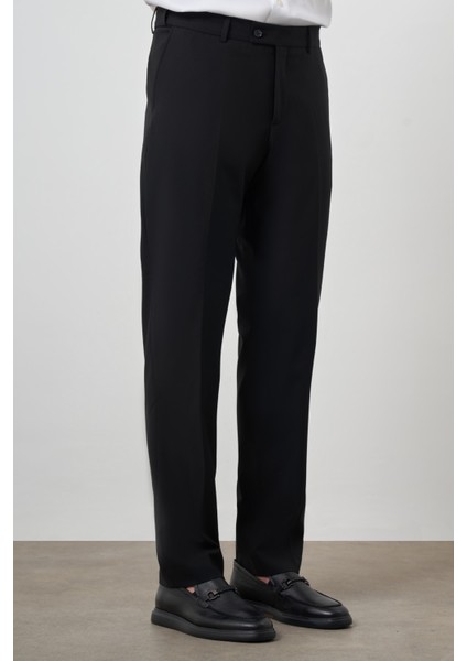 Erkek Siyah Basic Dynamic Fit Pantolon