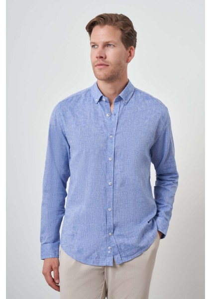 Erkek Mavi Keten Trend Dynamic Fit Düğmeli Yaka Gömlek
