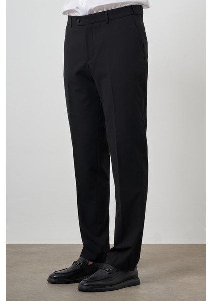 Erkek Siyah Basic Dynamic Fit Pantolon
