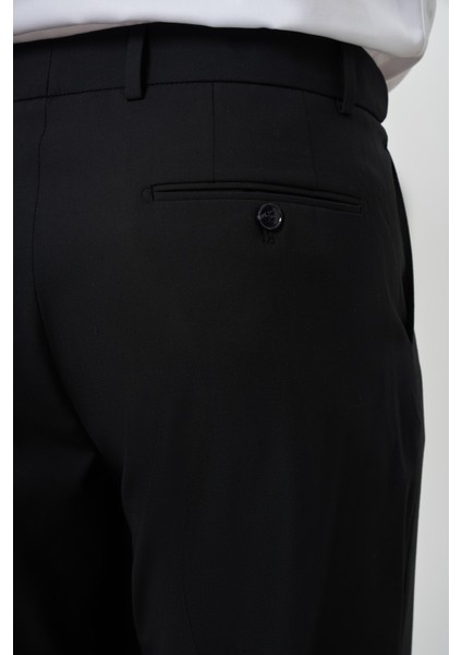 Erkek Siyah Basic Dynamic Fit Pantolon