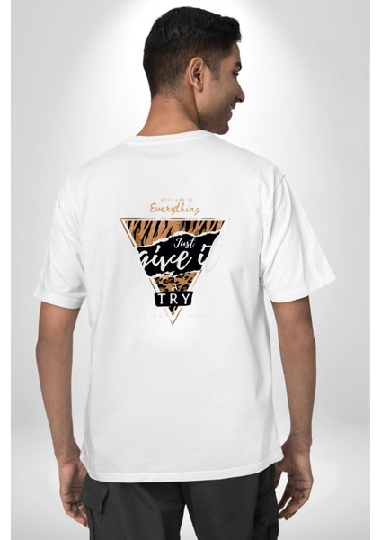 Zirveye Doğru Beyaz Oversize Kadın Erkek Ön ve Sırt Baskılı Tişört indirimleri