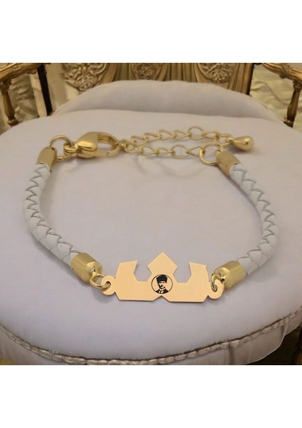 Atatürk Temalı Taç Motifli 14 Ayar Altın Plakalı Doğal Beyaz Derili Hediye Bileklik-465SEMBOL fiyatları
