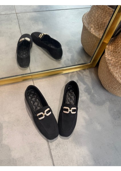 Siyah Süet Görünümlü Zincir Tokalı Loafer