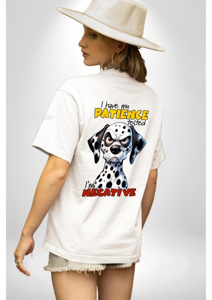 Sinirli Dalmaçyalı Köpek Test Edilen Sabır Beyaz Oversize Kadın Erkek Ön ve Sırt Baskılı Tişört indirimleri