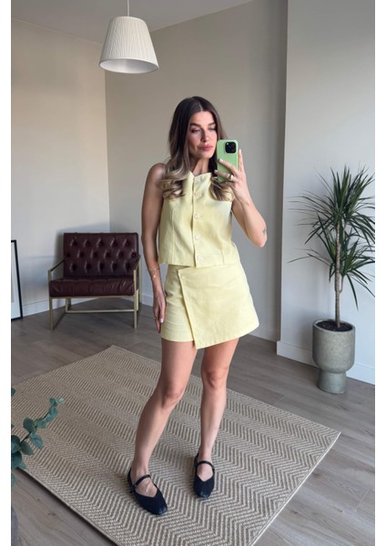 Butter Yellow Düğmeli Keten Yelek Şort Etek Takım fiyatları